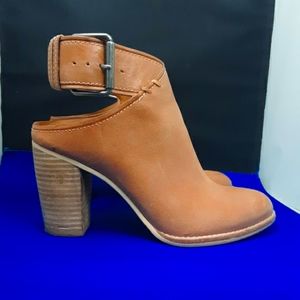 Dolce vita -  carmel tan ankle strap booties - size 7 1/2 - 8